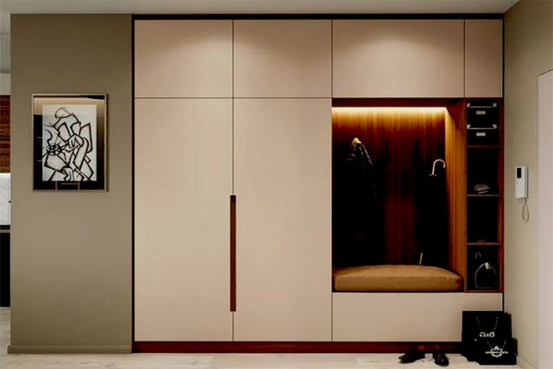 Модные шкафы в прихожу или коридор 2026 года – установка от пола до потолка
