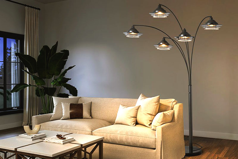 Гостиная в стиле бохо – торшер у дивана