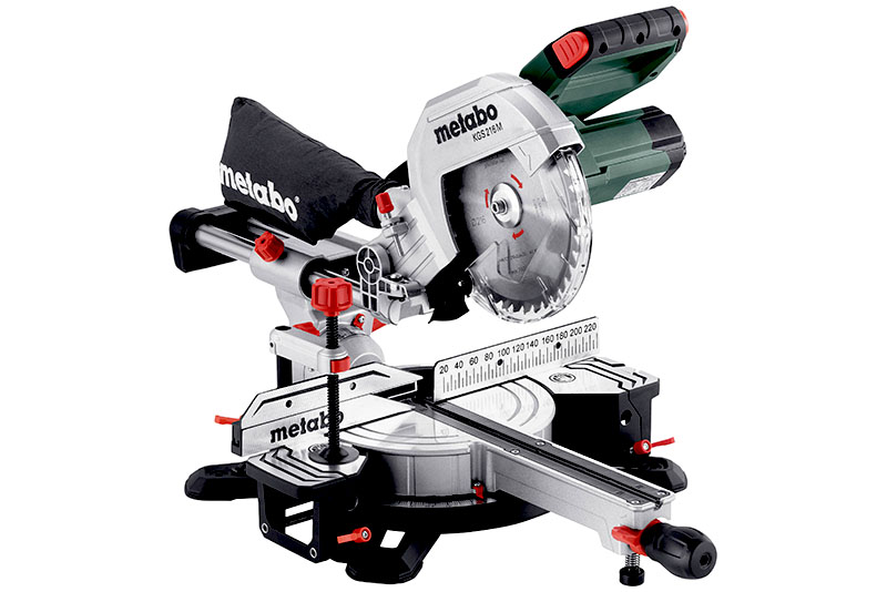 Торцовочная пила с протяжкой Metabo KGS 254 M