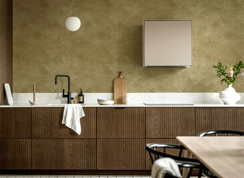 Модные обои на кухню в 2026 году – рельефные и тисненые