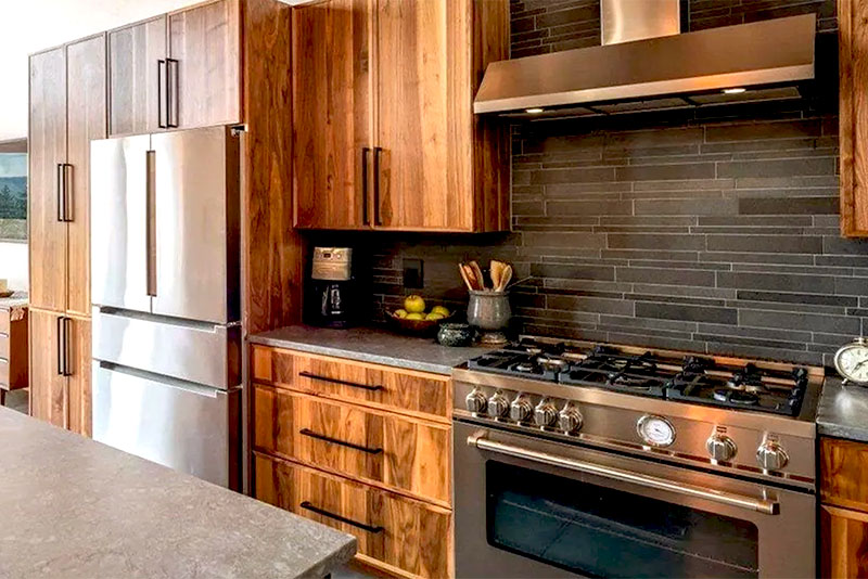 Кухня в современном стиле 2026 года – фактурные материалы