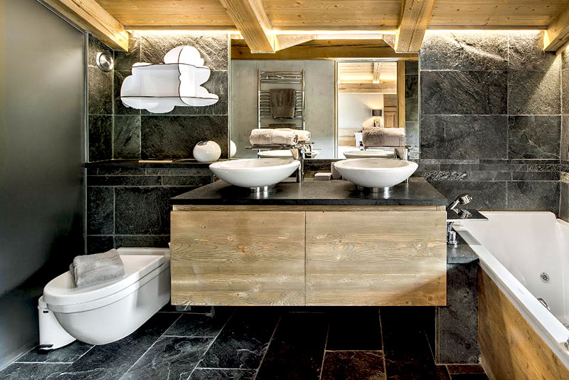 Ванная комната в стиле шале – накладные раковины в интерьере