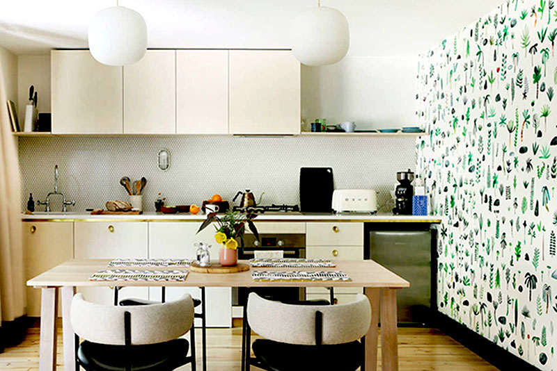 Модные обои на кухню в 2026 году – упрощенные узоры или символы