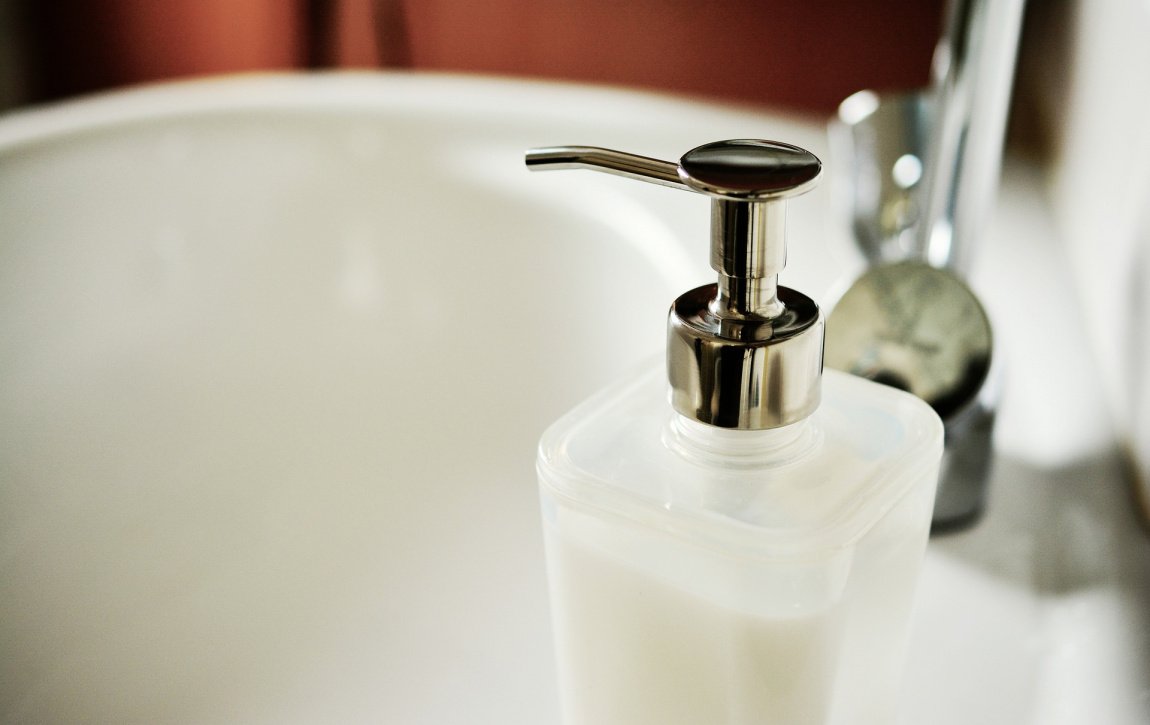 soap-dispenser-g02961fdea_1920.jpg