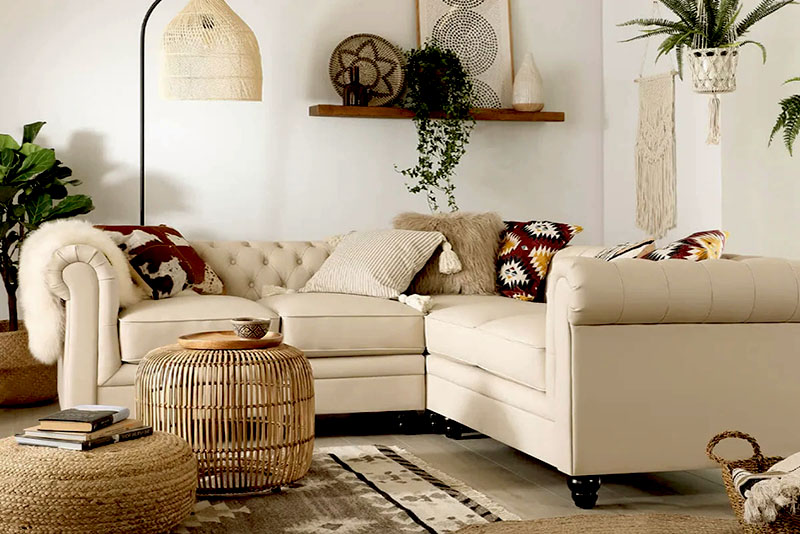 Гостиная в стиле бохо – декора поистине много