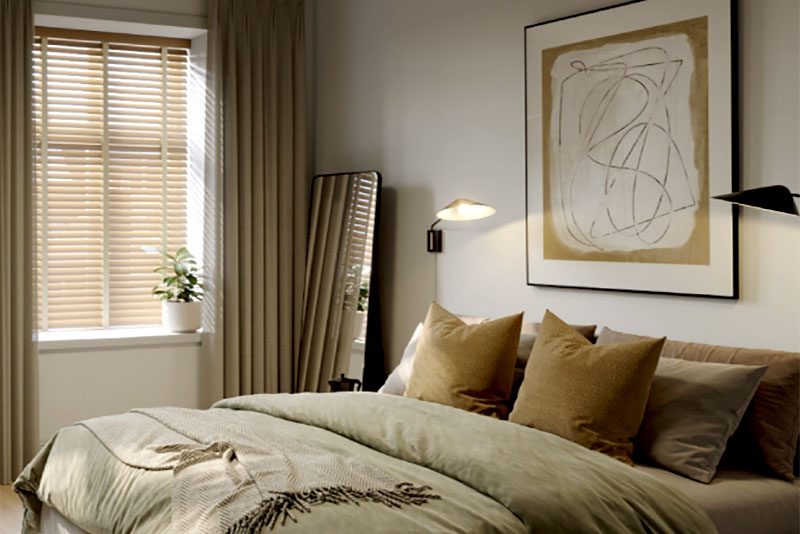 Шторы в спальне в современном стиле 2026 год – деревянные жалюзи