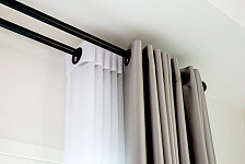 Какие карнизы для штор в моде в 2026 году: современные тренды